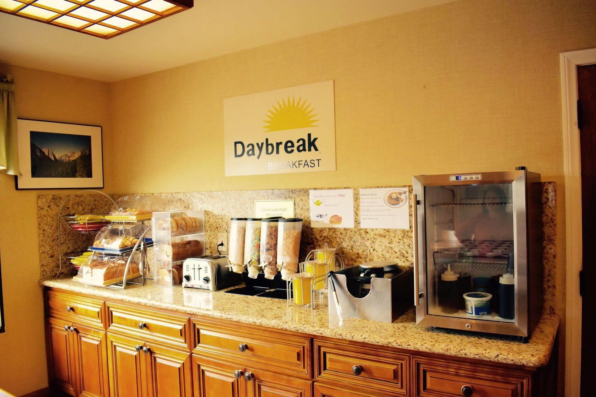 Days Inn By Wyndham Anaheim Near The Park Eksteriør billede